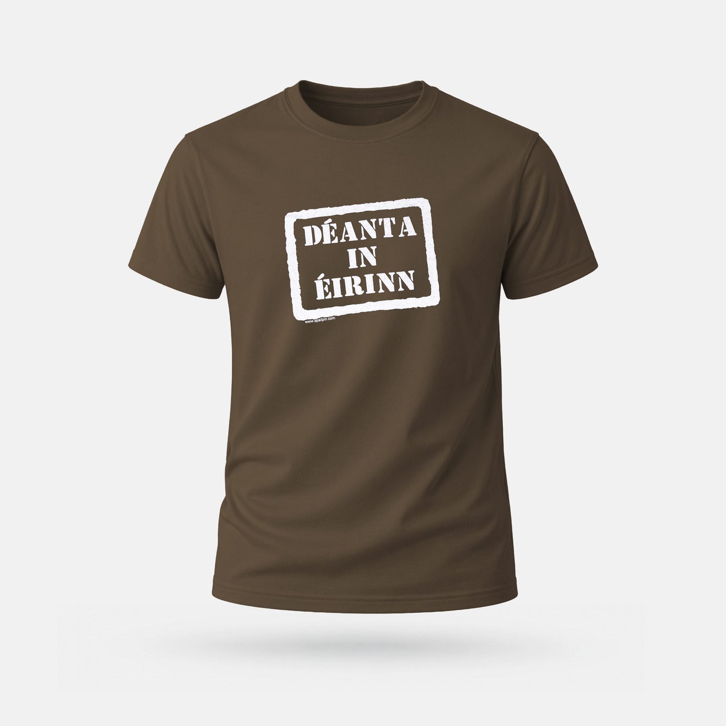 Déanta in Éirinn - Adults' T-Shirt