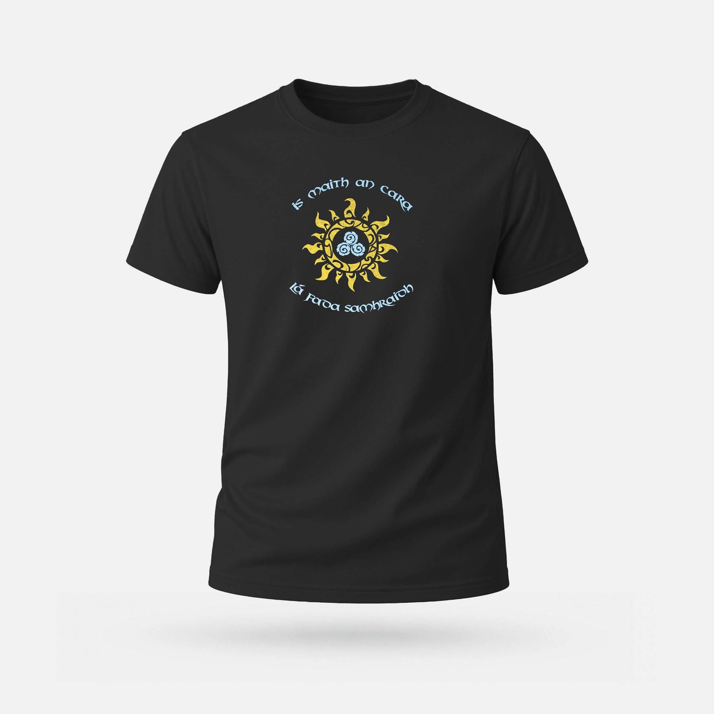 Is Maith an Cara Lá Fada Samhraidh - Adults' T-Shirt - Spailpín - Black / S