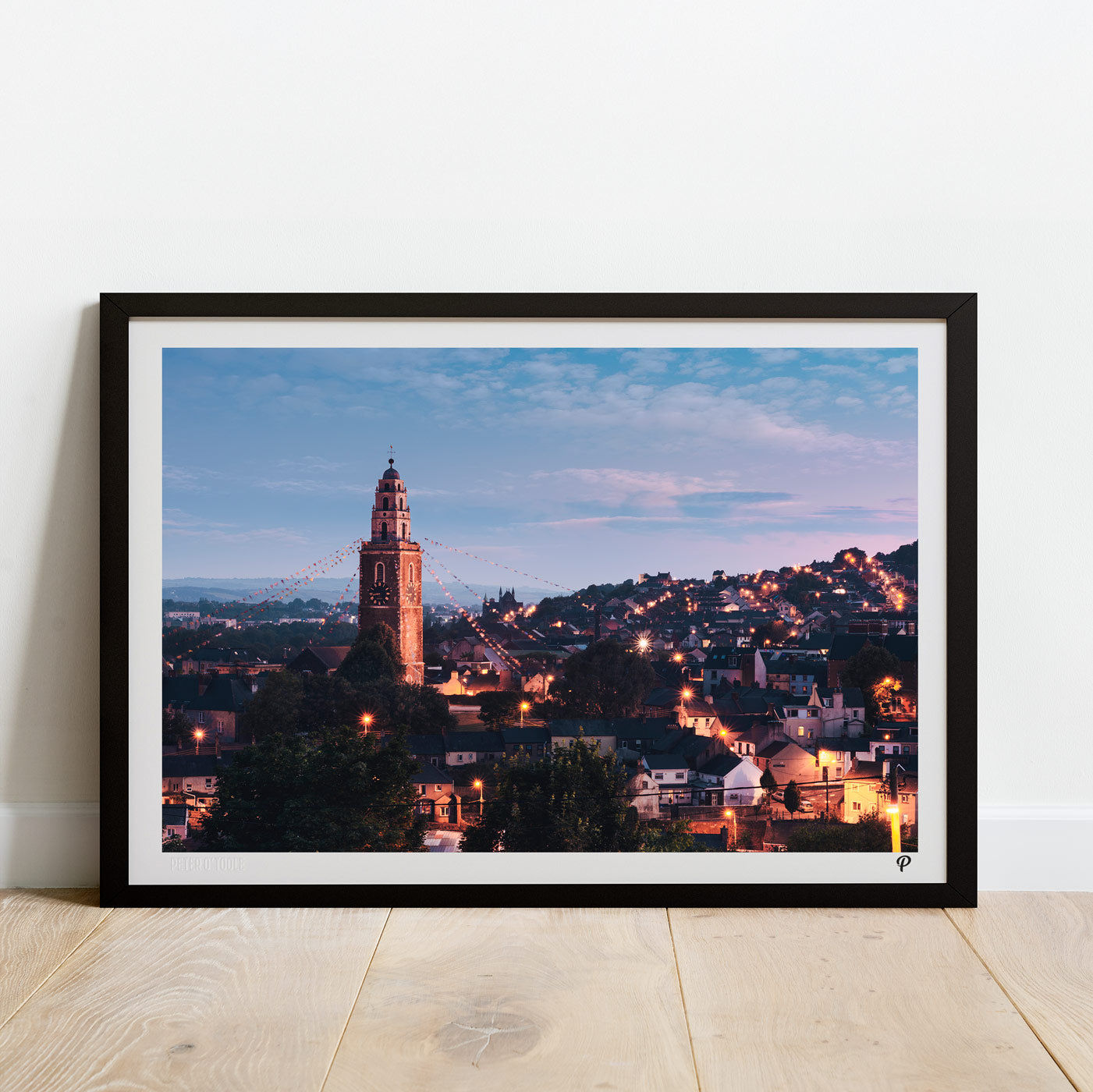 Shindig at the Bells (Landscape) - Prionta
