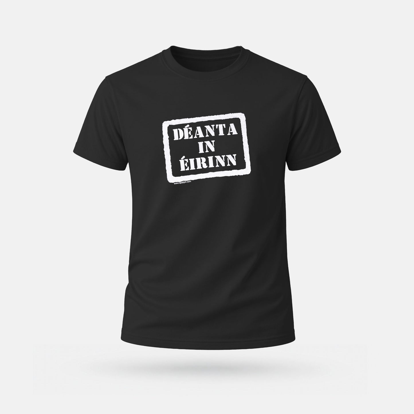 Déanta in Éirinn - Adults' T-Shirt