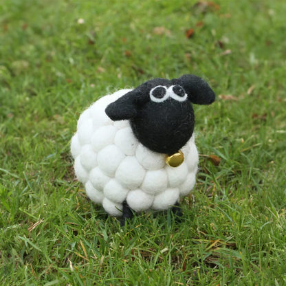 Tessa the Bobbly Sheep - Figurine